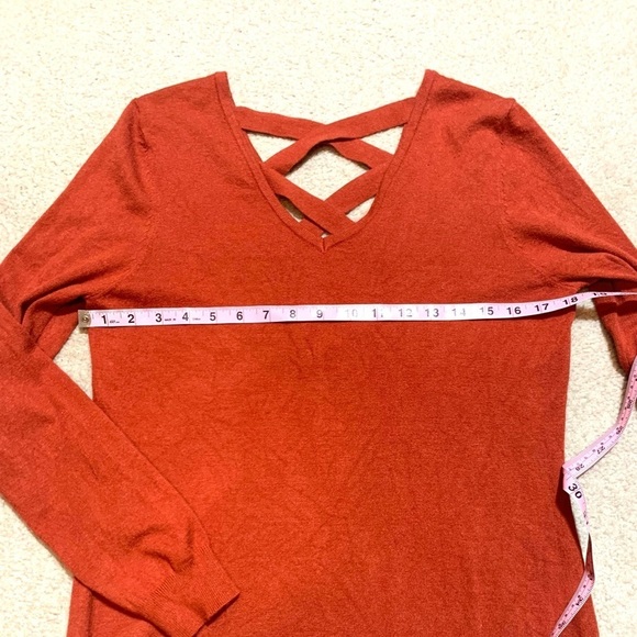 Love Ellie Women’s V-Neck Criss Cross Back Sweater Rust Color Size Medium - Picture 4 of 6